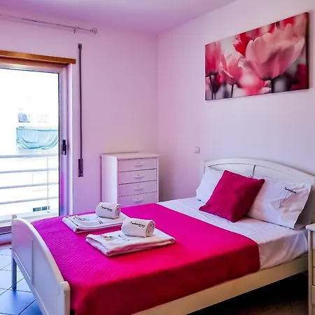 Апартаменти Seaside Flat *